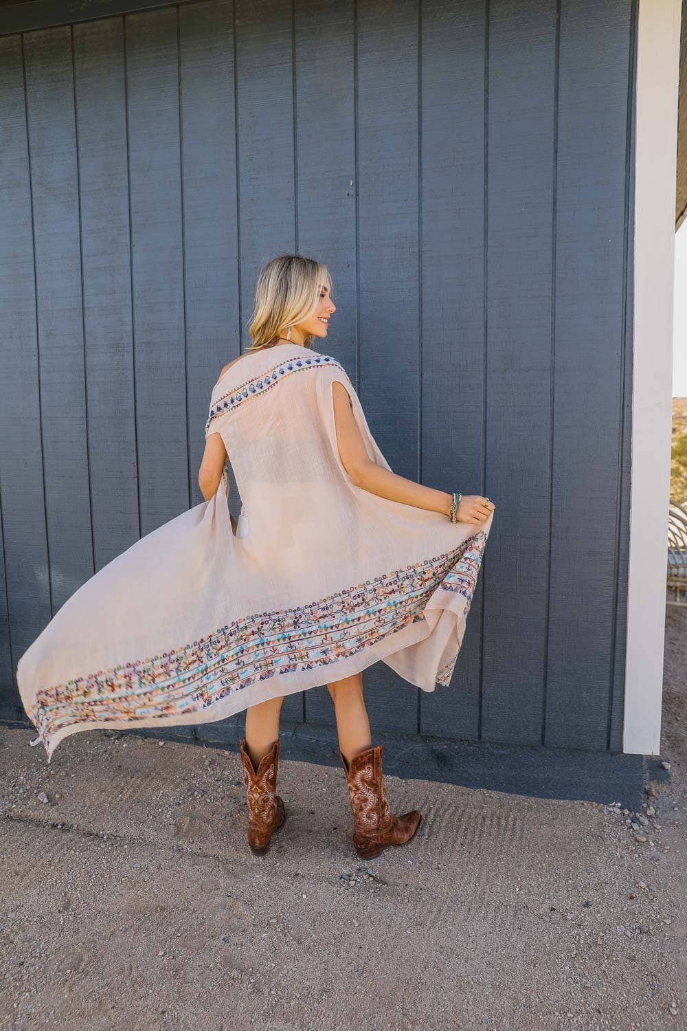 Western Sleeveless Cowgirl Kimono | Beige