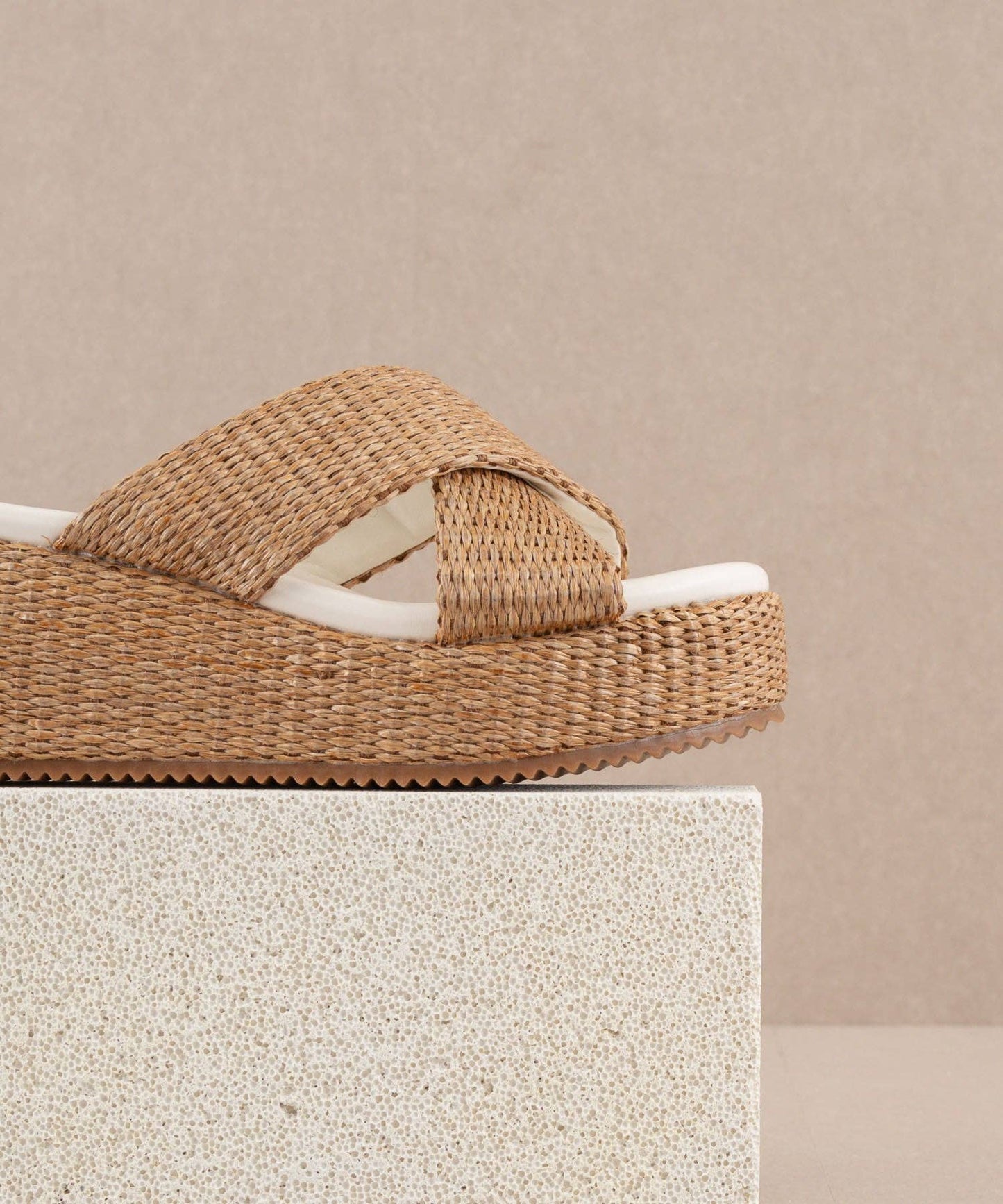 The Fresno Camel | Raffia Platform Sandals